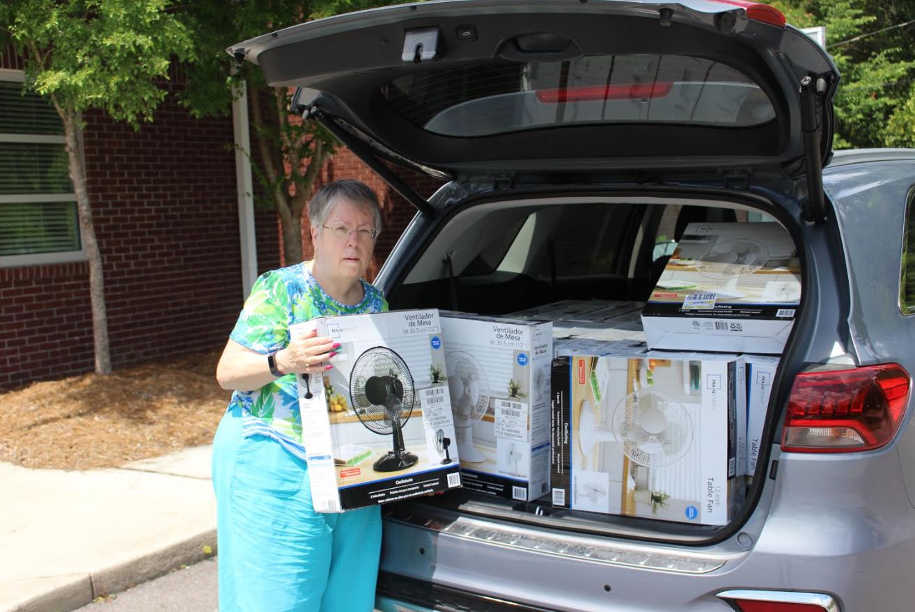 June 2021:  NWCA MenRiv Park #240 Delivers 25 Fans to Local Seniors.